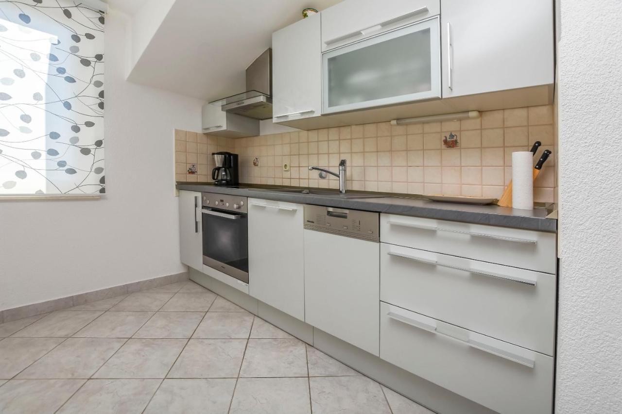 Apartment Zdravka Примоштен Экстерьер фото